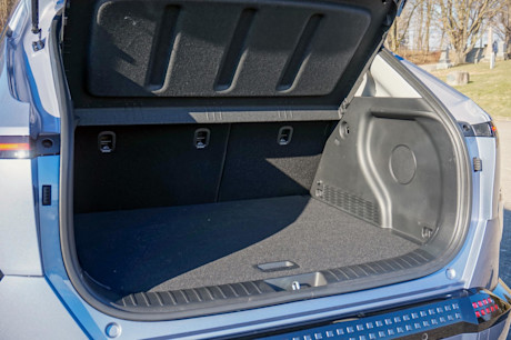 Editorial 2024 hyundai kona electric ultimate td 240404 19 jl
