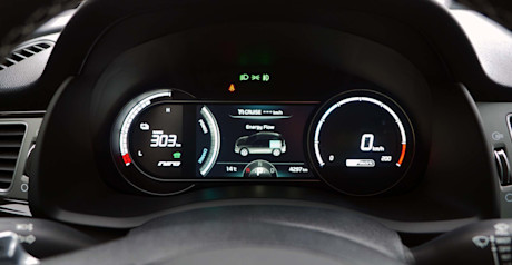 Editorial 2019 kia niro ev sx touring 24 jp
