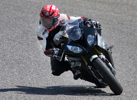 Editorial 2017 bmw s1000rr 04 hb