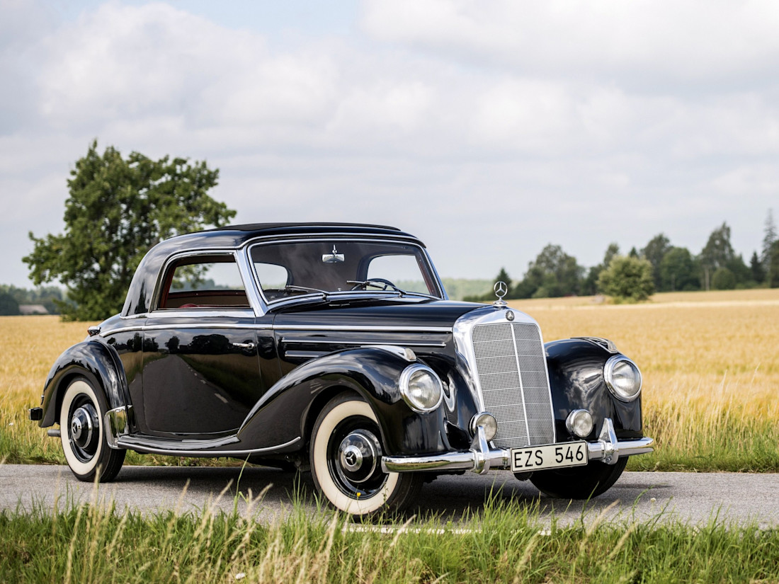 Mercedes-Benz 220