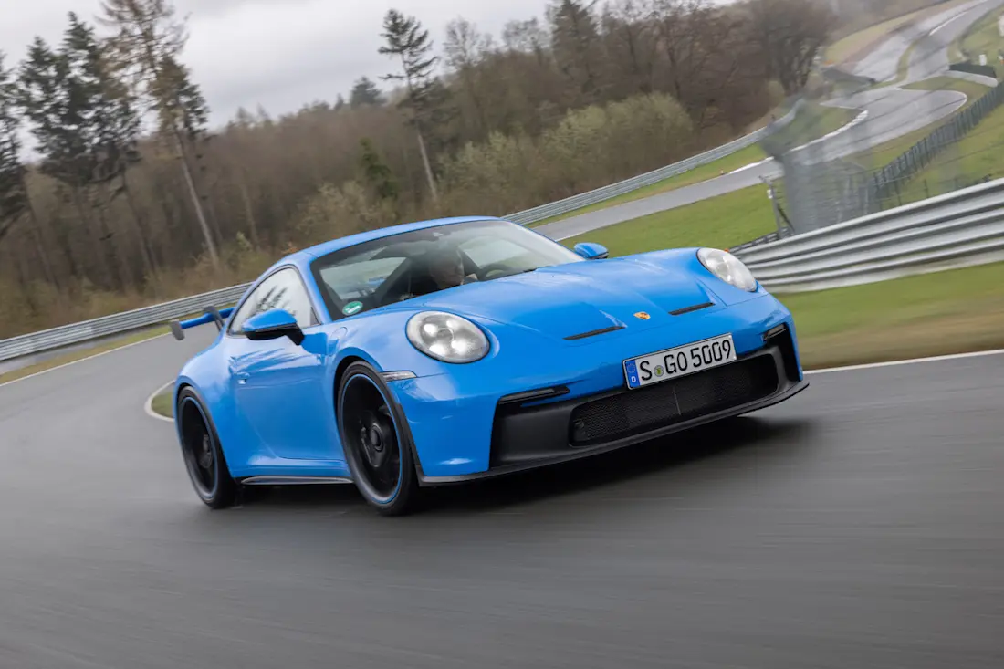 Ein Klassiker unter den luxuriösen Sportwagen ist eh wie je der Porsche 911 - hier in GT3-Version.  Ein Klassiker unter den luxuriösen Sportwagen ist eh wie je der Porsche 911 - hier in GT3-Version.