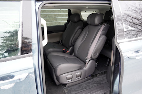 Kia Carnival Hybride SX+ 2025 : essai routier Image