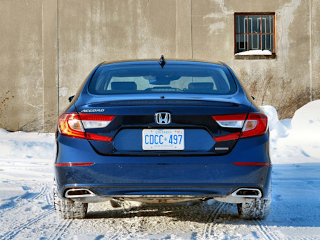 Editorial 2018 honda accord touring 07 bh