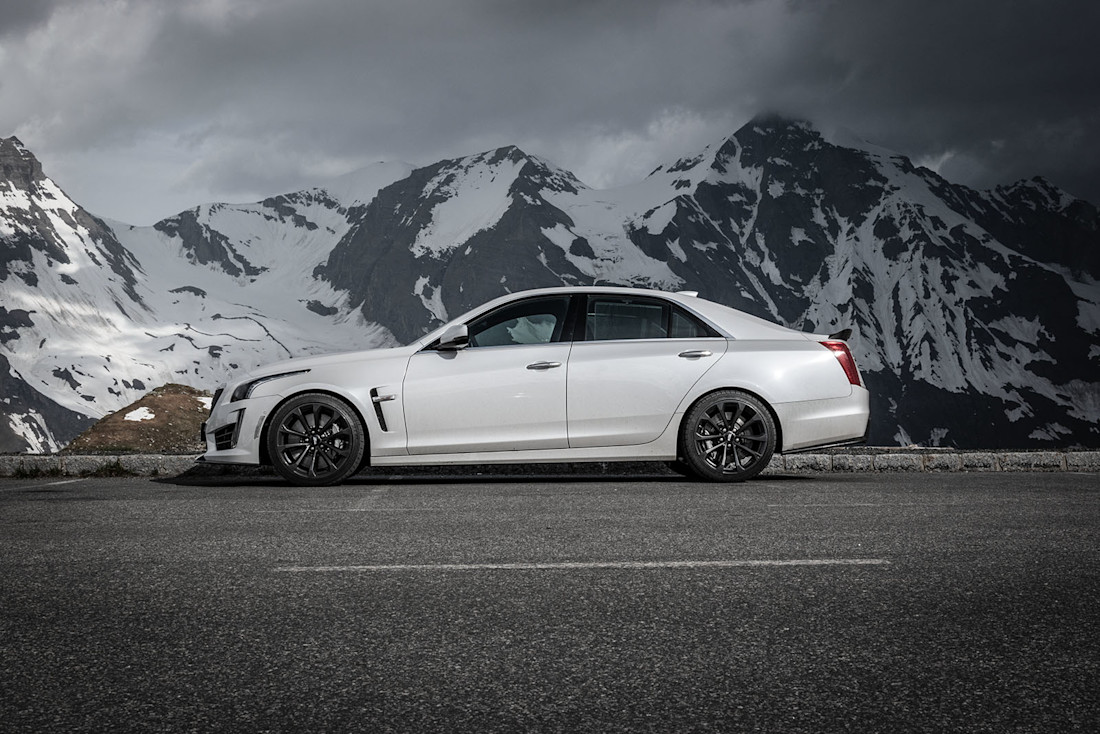 Cadillac-CTSV-2.jpg