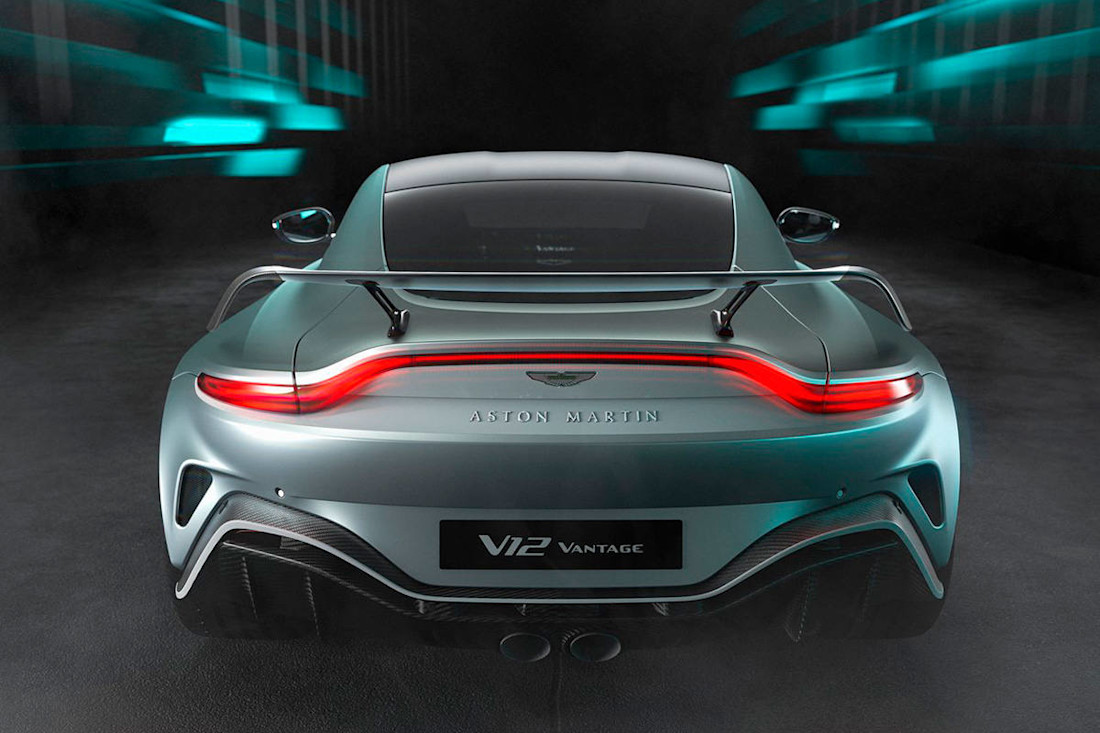 Aston Martin Vantage V12 2023 (8).jpg