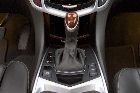 Editorial 2015 cadillac srx luxury awd jy 22