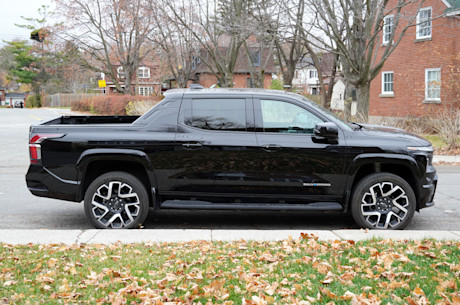 Chevrolet Silverado EV RST 2024 : essai routier Image