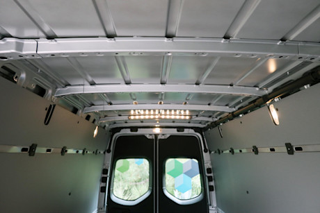 Editorial 2024 mercedes benz esprinter fd 240205 40 jm