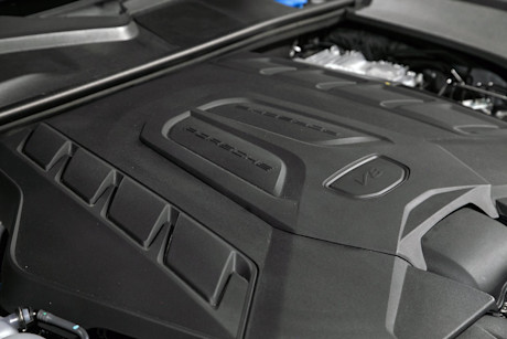 Editorial 2024 porsche cayenne 18 jw