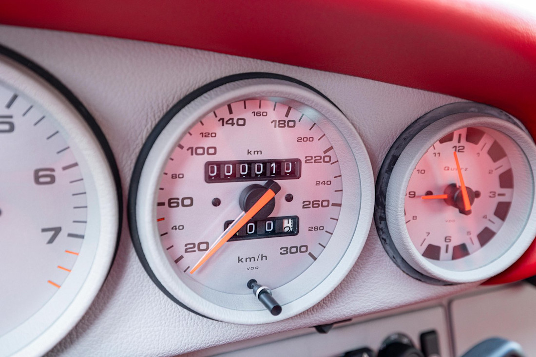 Porsche-964-RSR-1989-precio-autoscout24 (5).jpg