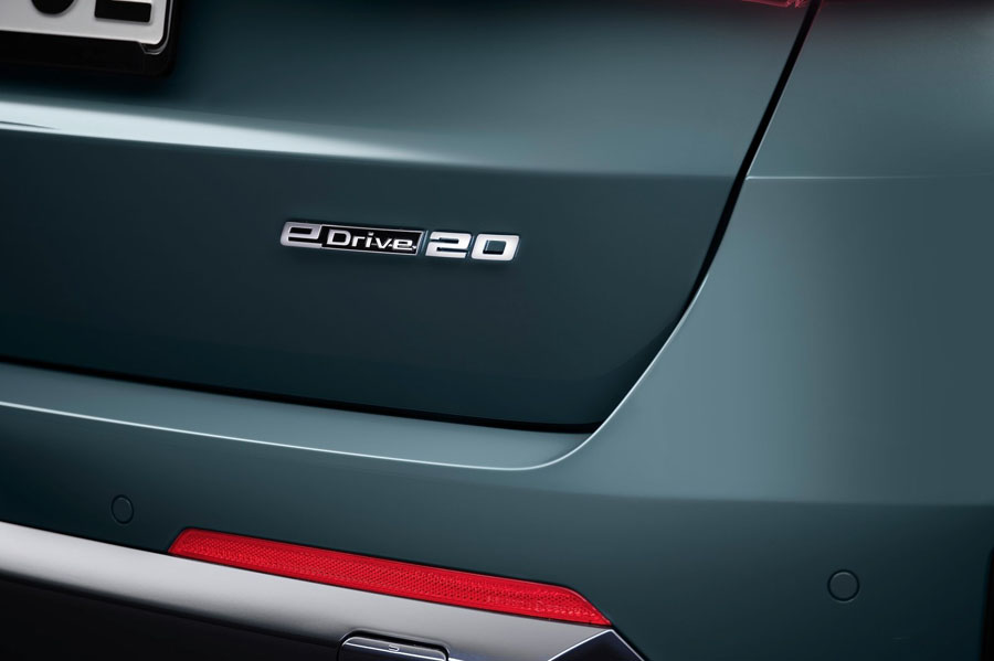 BMW-iX1_eDrive20-2024-1600-0a.jpg