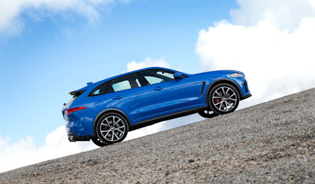 Editorial 2020 jaguar f pace svr 05 jw