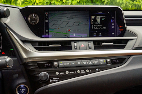 Editorial 2020 lexus es 300h 20 jl