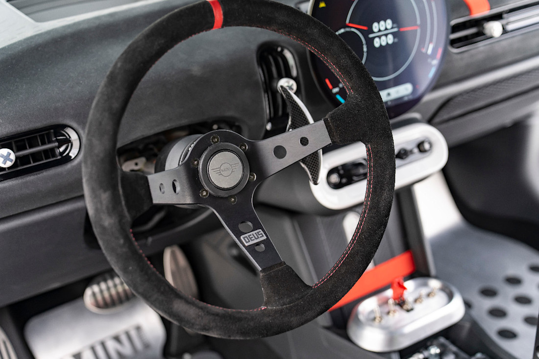 Mini-John-Cooper-Works-Deus-ex-machina-2025 (5).jpg