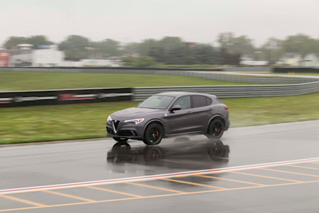 Editorial 2019 alfa romeo stelvio quadrifoglio 02 jw