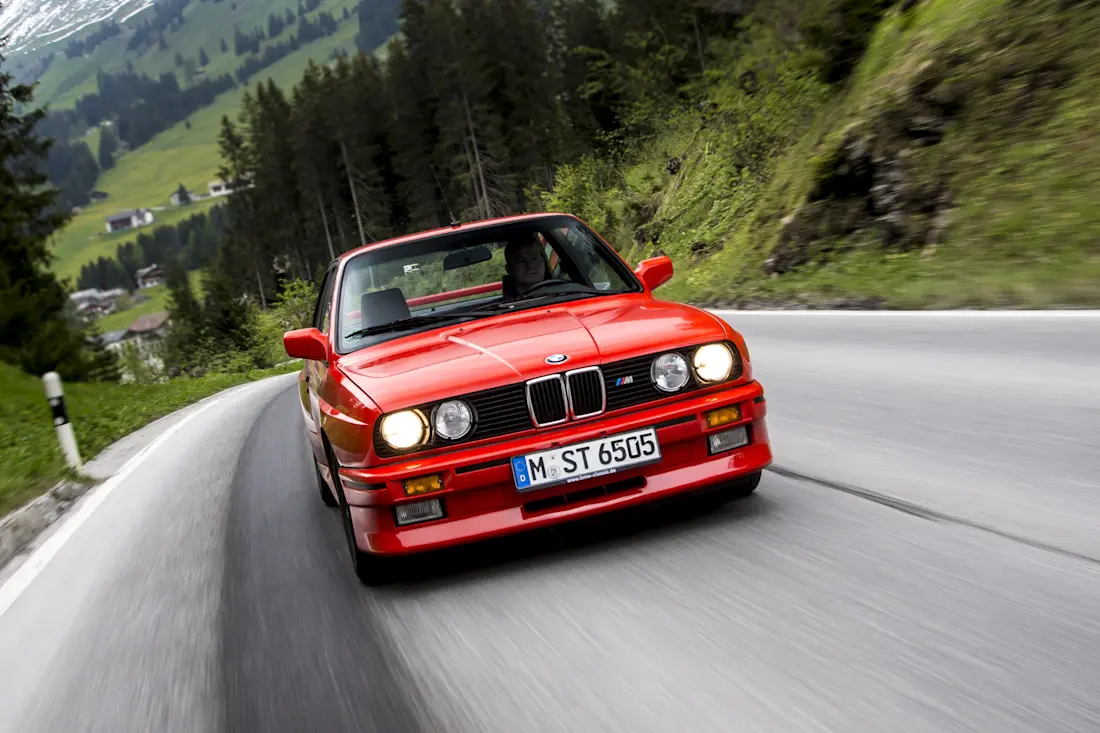 BMW M3 Coupe 2.3 (Kat.) (E30) cut