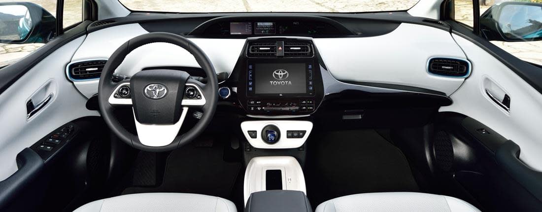 toyota-prius-l-02
