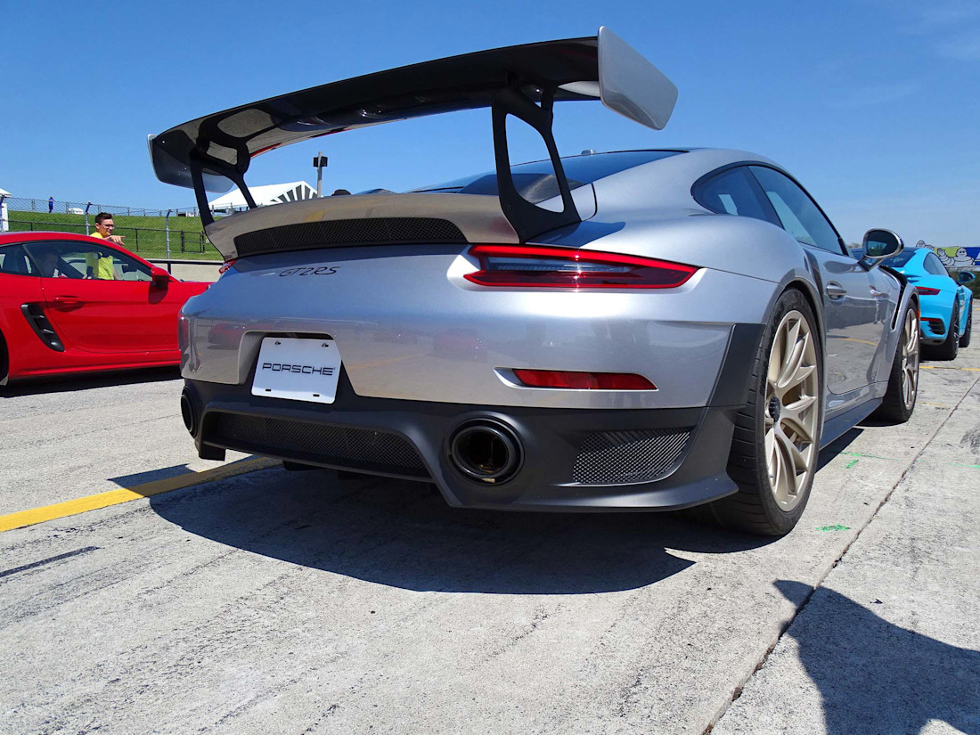 Track Test: 2018 Porsche 911 GT2 RS, GT3, Carrera T