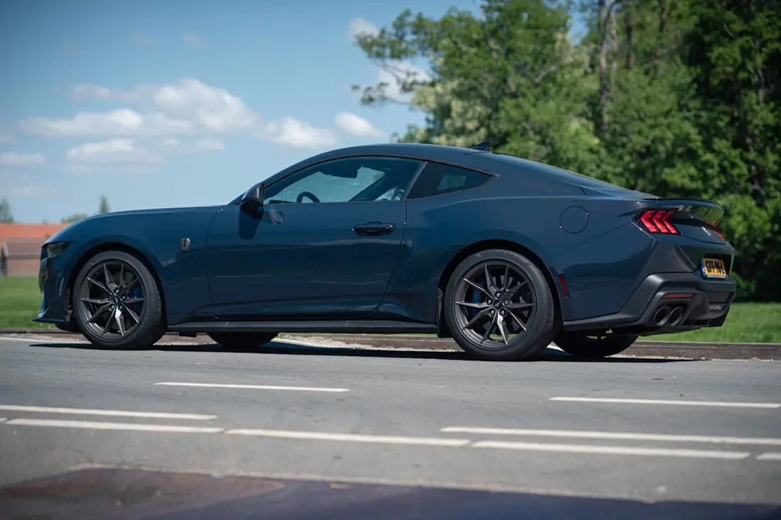 AutoRAI Ford Mustang Dark Horse 10
