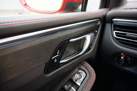 Editorial 2021 porsche macan gts 32 jl