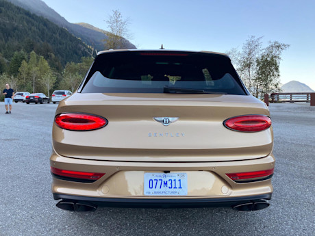 Editorial 2023 bentley bentayga 11 sb