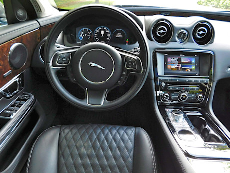 Editorial 2016 jaguar xjl portfolio sh 23