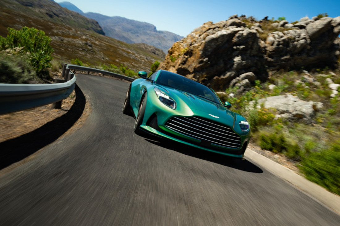 Nuevo-Aston-Martin-DB12-2023 (28).jpg