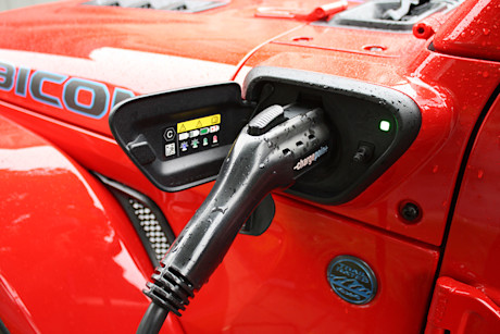 Jeep Wrangler 4xe Rubicon X 2024 : essai routier Image