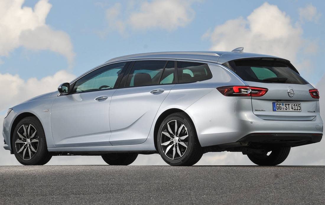2QpxBzCaIVJ8KQKtGaINNs-aeadc99682c77daa3a55ba8a223a1822-opel-insignia-sports-tourer-back-1100