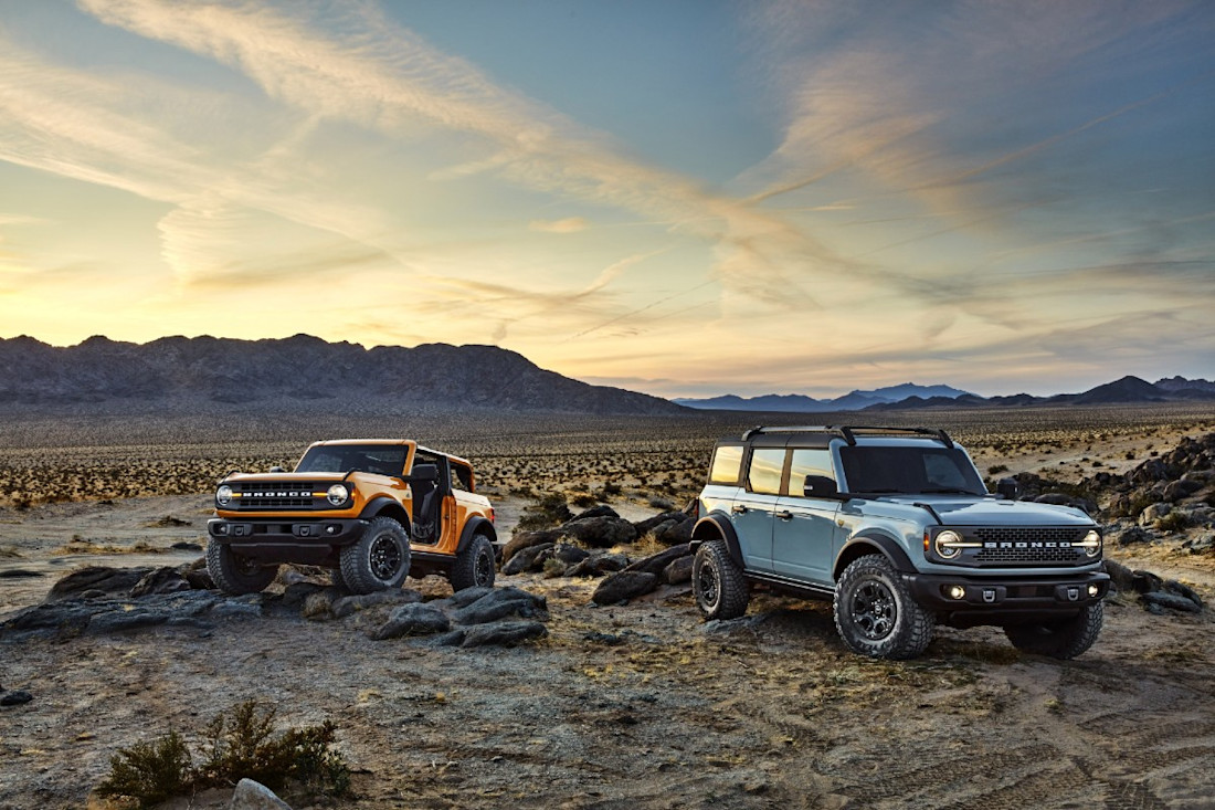 Bronco_2dr_4dr_01 (1).jpg