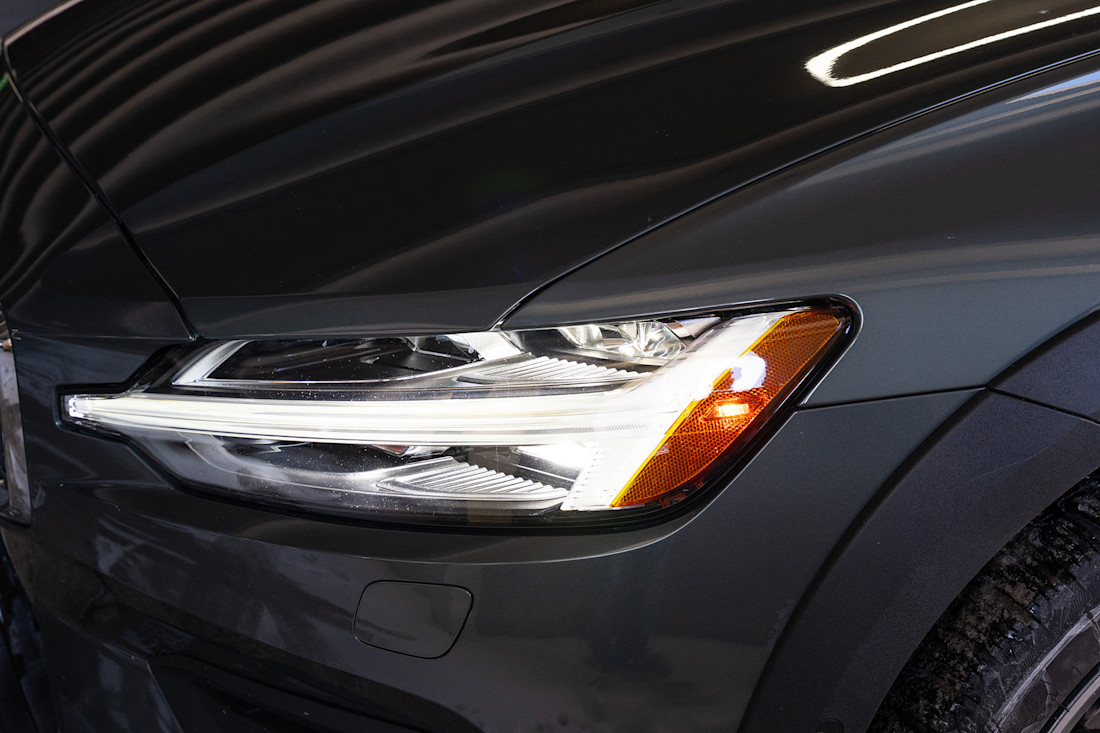 2026 Volvo V60 Cross Country - TD - JW - 260209 - 2.jpg