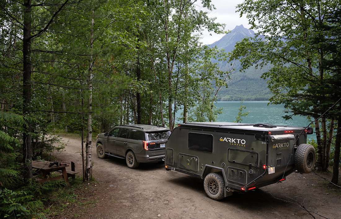 2025 Ford Expedition Tremor Review Body Image