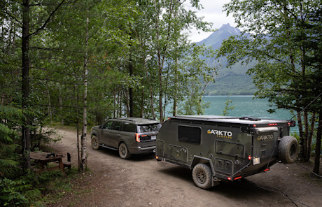 2025 Ford Expedition Tremor Review Body Image