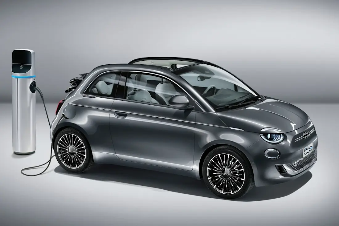 New-Fiat-500-Elektro-Wallbox New-Fiat-500-Elektro-Wallbox