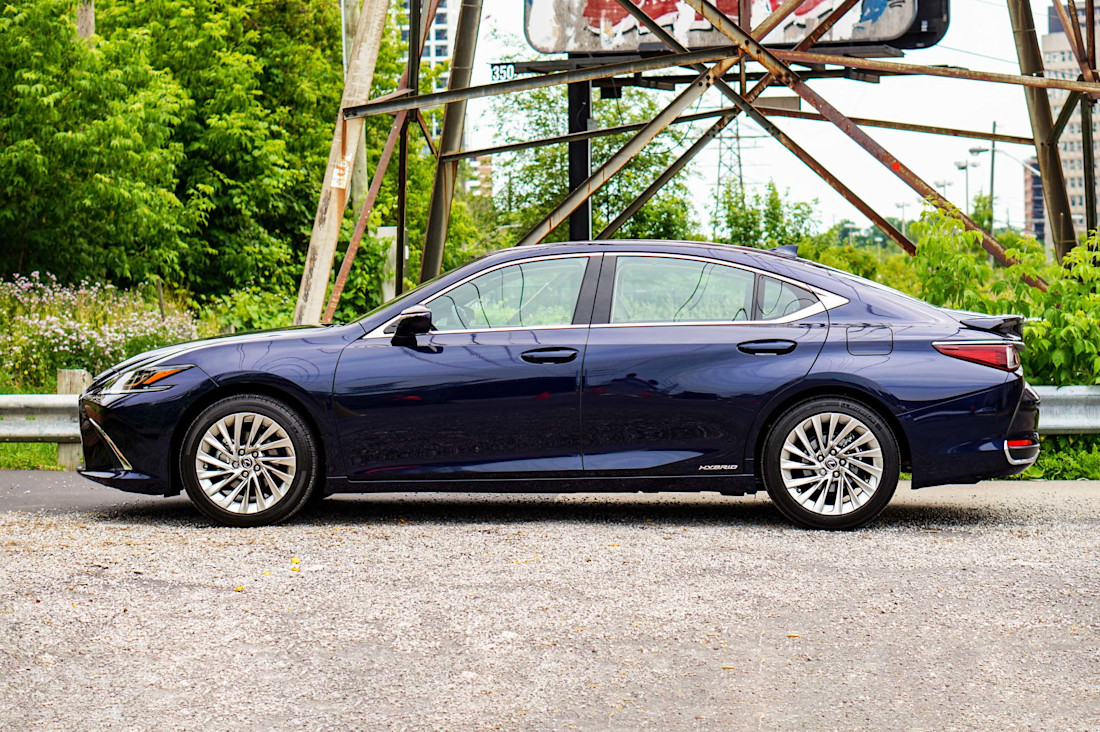 Editorial 2020 lexus es 300h 05 jl