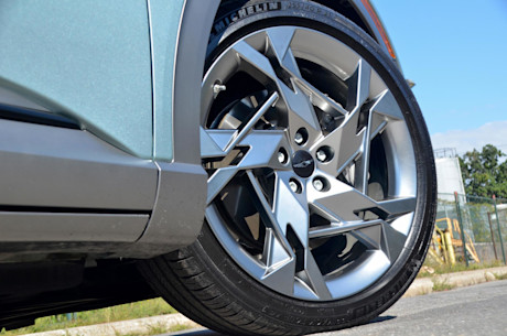 Genesis GV60 Performance 2023 : essai routier Image