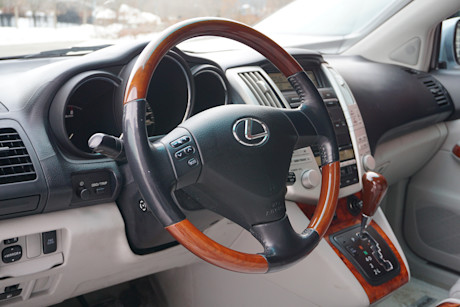 Editorial 2025 lexus rx vs 2005 lexus rx comp di 250304 25