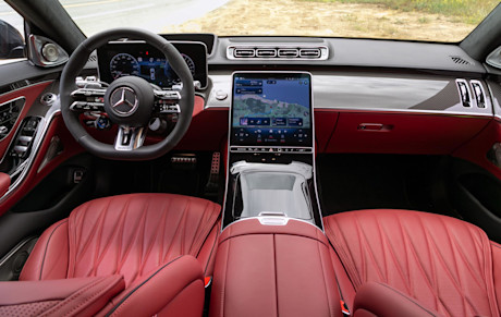 Editorial 2024 mercedes amg s 63 e performance fd 230627 20 jw