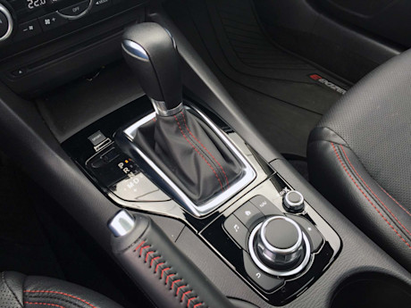 Editorial 2016 mazda3 gt gw 26