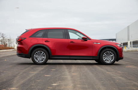 Editorial 2024 mazda cx 90 phev gs l td 240229 06 jk