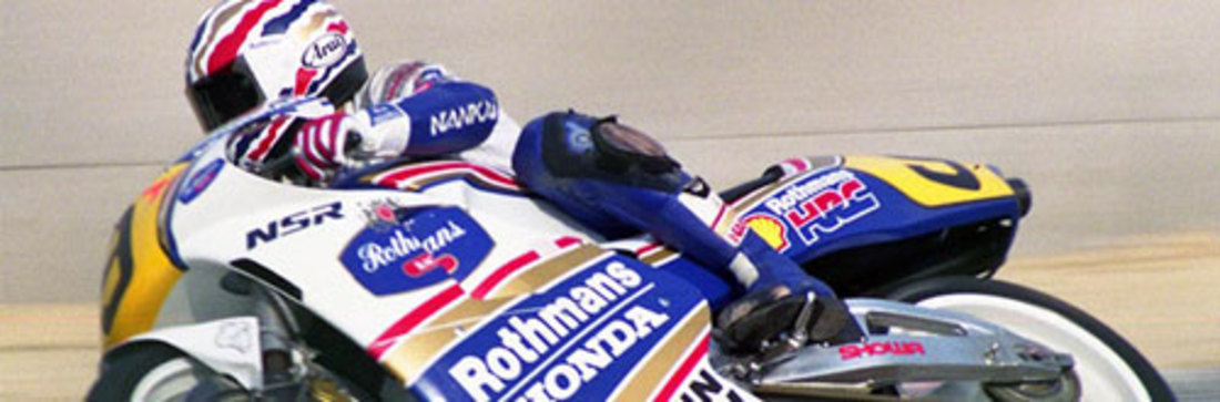 Interview: Mick Doohan, quintuple Champion de Monde de MotoGP – "Je ne pouvais plus freiner qu'avec le pouce"