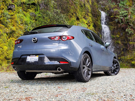 Editorial 2019 mazda3 sport awd 05 sw