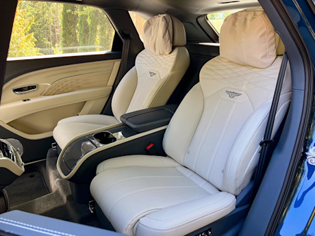 Editorial 2023 bentley bentayga 23 sb