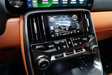 Editorial 2025 lexus lx 700h fd di 250203 10