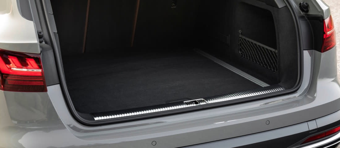 audi-a4-allroad-quattro-trunk