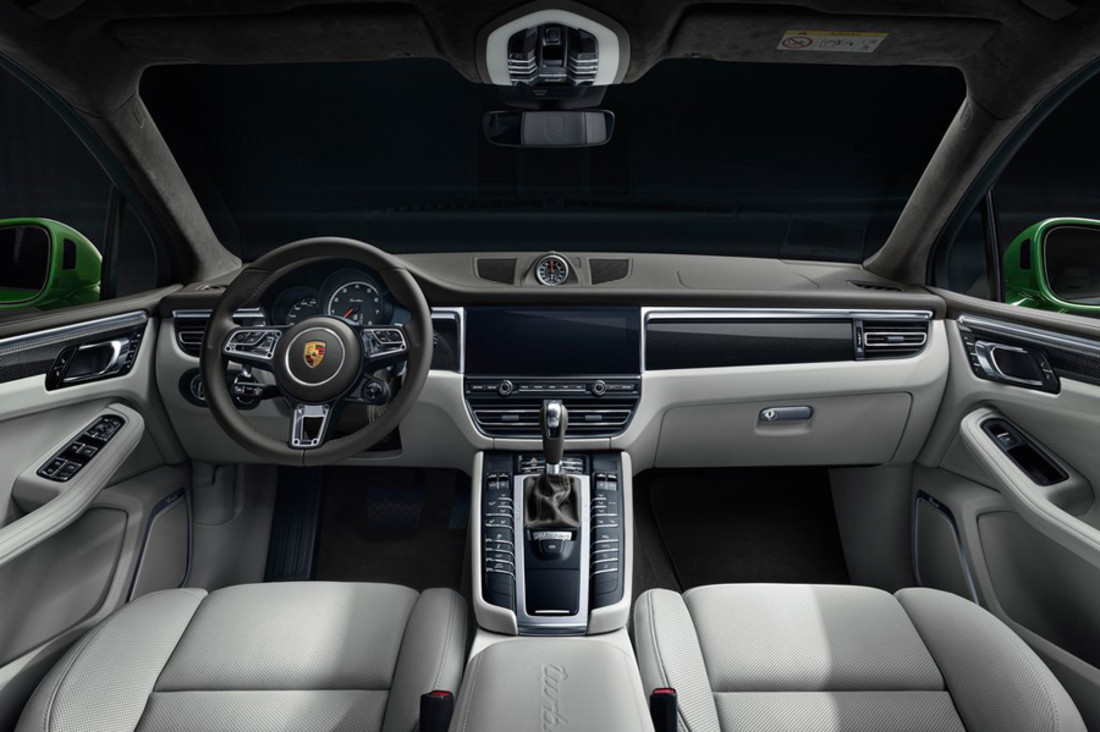 Porsche-Macan_Turbo-2019-1024-04.jpg