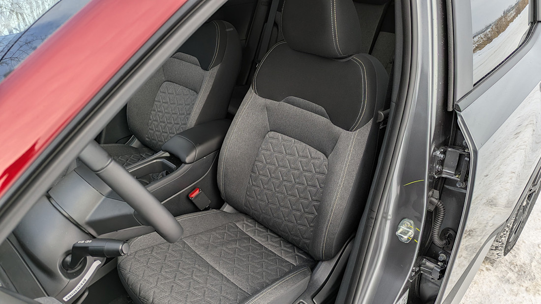 2026 Nissan Kicks - TD - DB - 260106 - 25.jpg