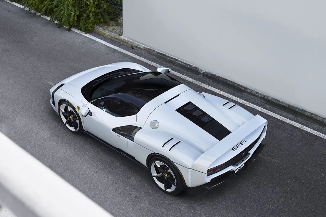 BEBE20251023 Ferrari SC40 01