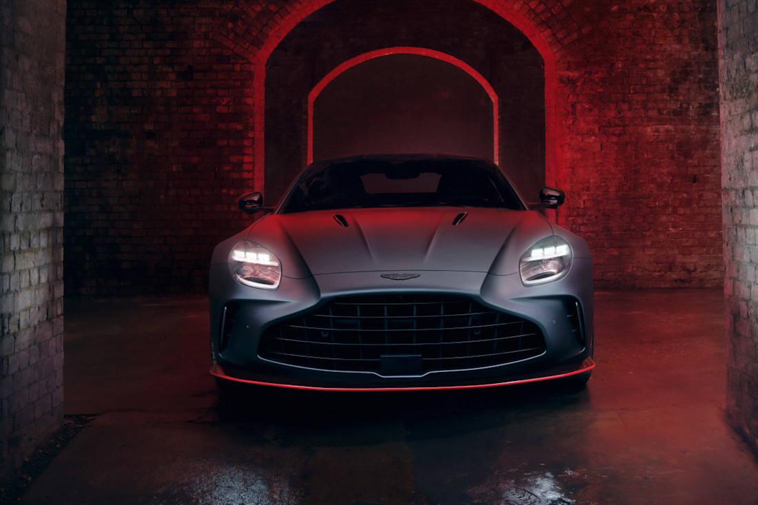 Aston-Martin-vantage-S-2025 (7).jpg