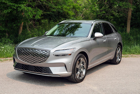 Editorial 2023 genesis electrified gv70 prestige td 230810 02 jm